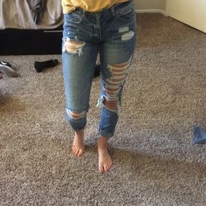 American eagle tomgirl destroyed jeans
